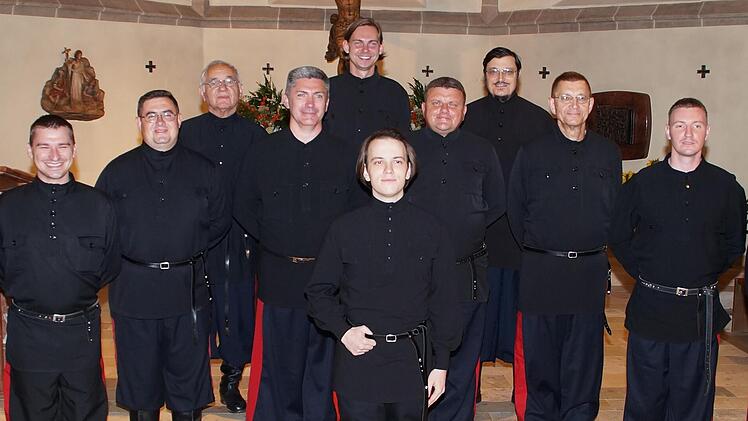 Der Don Kosaken Chor besteht aus akademisch ausgebildeten Sängern.