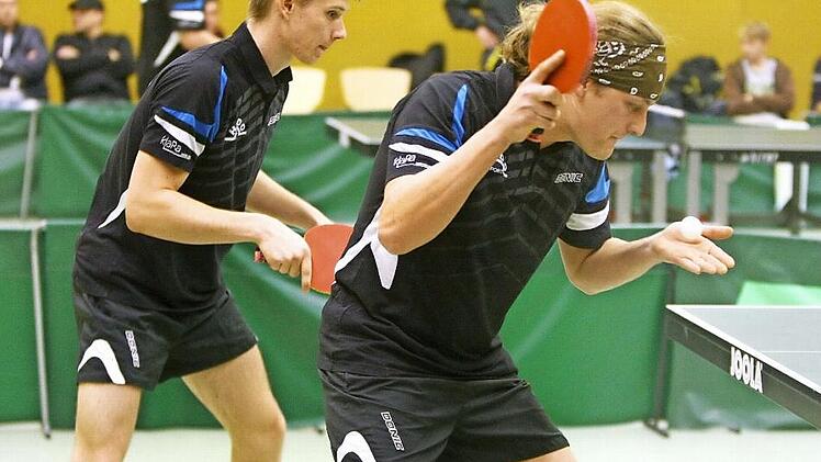 Daniel Hofmann (links) und Stefan Schirner (rechts) waren in der abgelaufenen Saison die erfolgreichsten Rugendorfer. Am Samstag erwarten sie zum Saisonauftakt den TV Erlangen. Foto: Monika Limmer