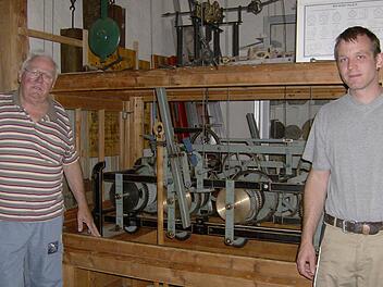 Georg Rammensee (l.) und sein Oliver erforschen die Familiengeshichte. Fotos:_ Malbrich