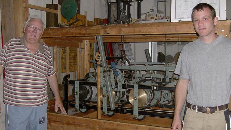 Georg Rammensee (l.) und sein Oliver erforschen die Familiengeshichte. Fotos:_ Malbrich