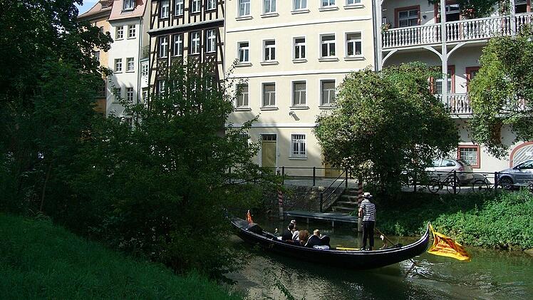 Romantische Gondelfahrt auf dem Kanal im Gerberviertel.