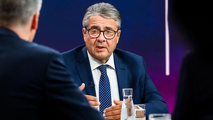 Bei "Maybrit Illner" ging der fr&uuml;here SPD-Vorsitzende und Bundesau&szlig;enminister Sigmar Gabriel mit der Berliner SPD und den Linken ins Gericht.