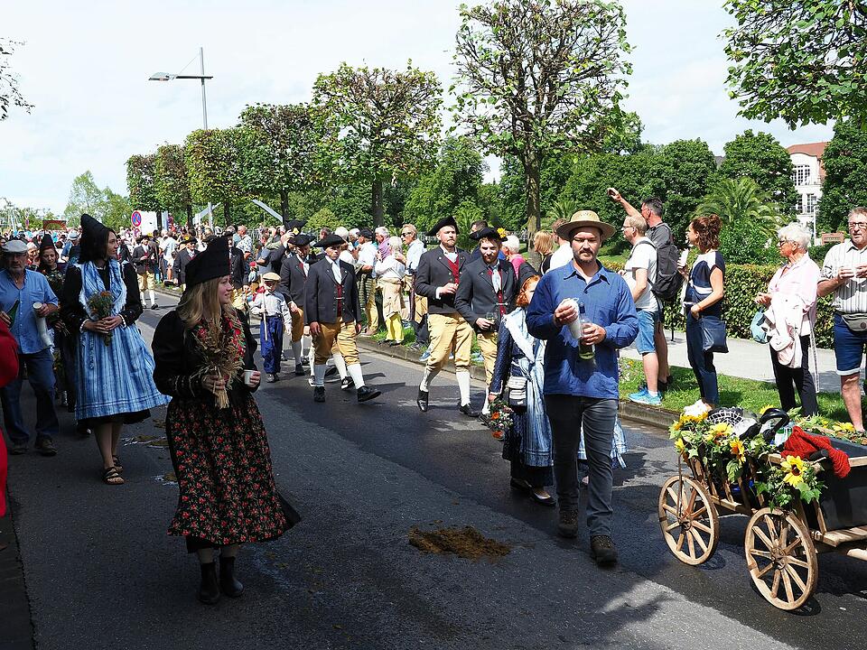 Großer historischer Festzug durch Bad Kissingen!