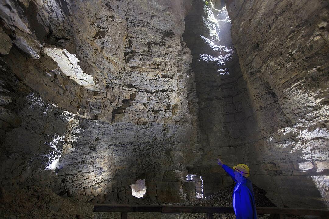 Steinau an der Straße: Teufelshöhle im Spessart-Mainland