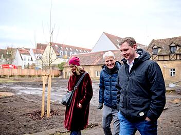 Bamberg: Neue Streuobstwiese im G&auml;rtnerviertel gepflanzt