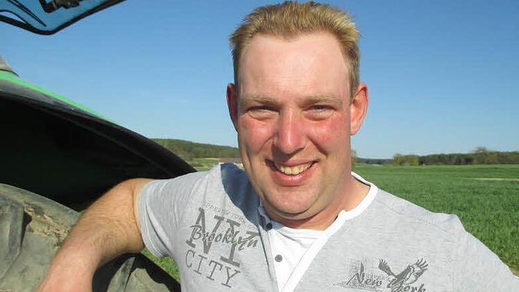 Ackerbauer Thomas lebt im Kreis Neustadt/Aisch und ist Kandidat bei Bauer sucht Frau 2015. Fotos: RTL "Alle Infos zu "Bauer sucht Frau" im Special bei RTL.de: www.rtl.de/cms/sendungen/bauer-sucht-frau.html