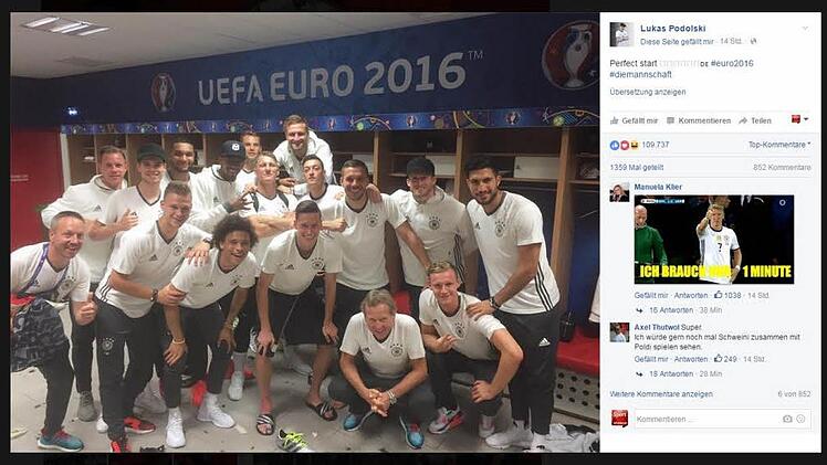 "Lichtgestalt" Bastian Schweinsteiger umringt von seinen Teamkollegen: Lukas Podolskis Facebook-Post kam bei der Fangemeinde gut an. Screenshot: Facebook