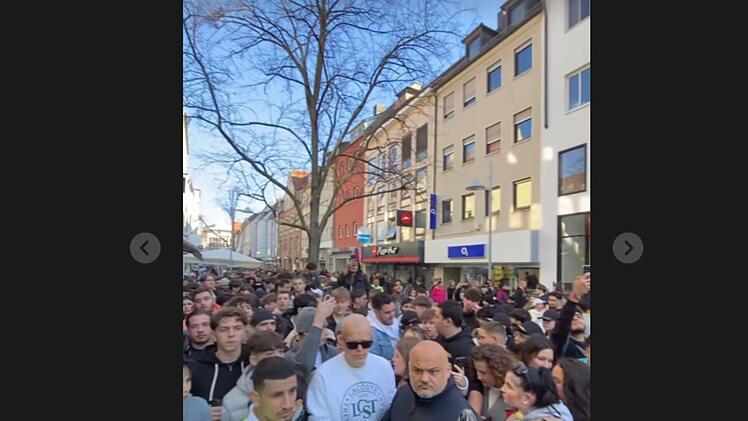 Rapper Luciano eröffnet "Loco Chicken"-Filiale in Nürnberg