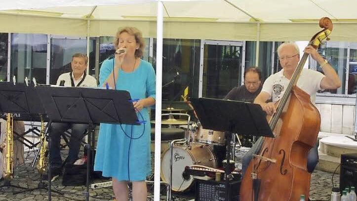 "Jazz me" brachte die Zuhörer in Sc hwung.  Foto: Heike Schülein