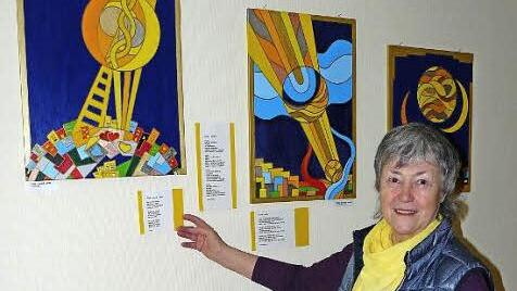 Gertrud Megerle aus Kupferberg zeigt ab nächstem Samstag ihre farbenprächtigen Werke im Untergeschoss ihres Hauses. Foto: Klaus-Peter Wulf