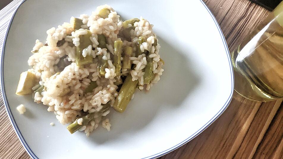 Spargel-Risotto mit rheinland-pfälzer Weißwein: So schmeckt es leicht und lecker. Spargel-Risotto mit rheinland-pfälzer Weißwein: So schmeckt es leicht und lecker.