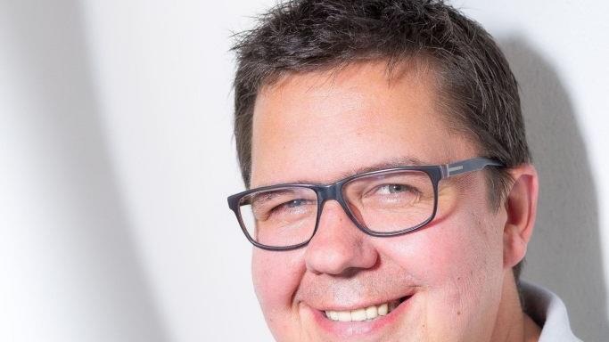 Hat gut Lachen: Radio-Eins-Redaktionsleiter Thomas Apfel