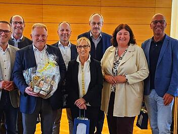 Von links: Mario G&ouml;tz (Landrat Bad Kissingen), Dieter Muth, Matthias Klement, Johannes Krumm, Judith Dekant, Fridolin Zehner, Katja Habersack, Gerd Kleinhenz.