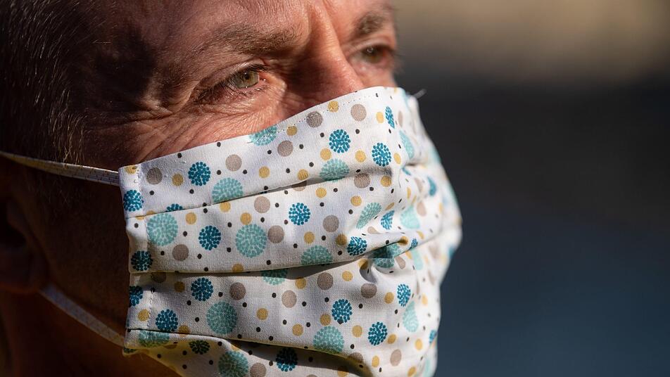 "Mundschutz bringt doch gar nichts!" Das wurde uns lange genug gesagt. Unser Autor fordert: Mundschutz tragen, jetzt! Ein Kommentar. Symbolfoto: Sven Hoppe/dpa