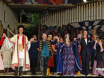Reichlich Applaus beim Publikum gab es für die Inszenierung der Strauß-Operette "Der Zigeunerbaron" auf der Waldbühne Heldritt in dieser Saison. Foto: Jochen Berger