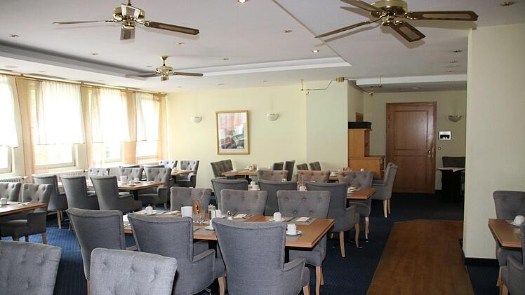 Im Restaurant ist der Betrieb  bis Ende Juni eingeschränkt, ...