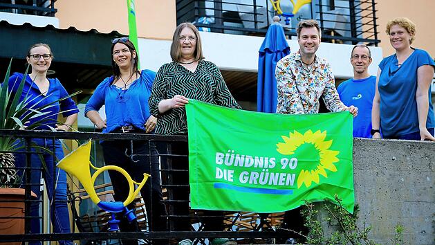Lisa Badum, Susanne Bauer, Barbara Poneleit, Patrick Grasser, Peter Stodolka und Annika Falk-Claußen (von links) freuen sich über die Gründung des neuen Ortsverbands im Trubachtal.