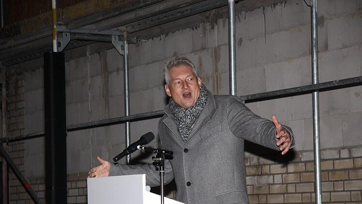 Der Planer Mario Bodem erklärt die Sanierung