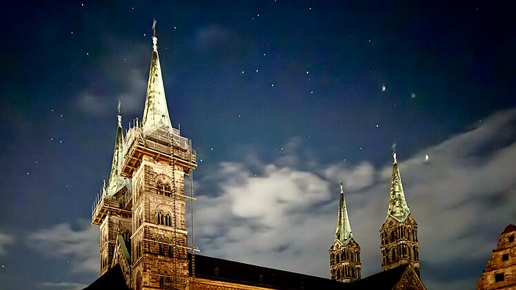 Bamberger Dom erstrahlt pünktlich zur Weihnachtszeit in neuem Licht