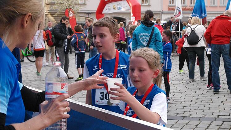 Nach dem Rennen: trinken, trinken, trinken! Foto: Christoph Winter