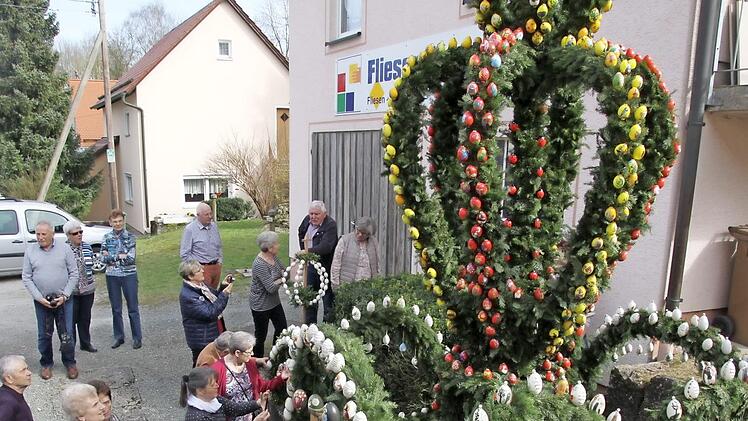 Die geschm&uuml;ckten Kunstwerke beeindruckten die Besucher aus H&ouml;chstadt. Foto: privat