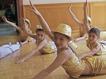 Die Kinder der Tanzschule Olga Engelmann besuchten am Samstag das Lucas-Cranach-Haus. Foto: Heike Schülein