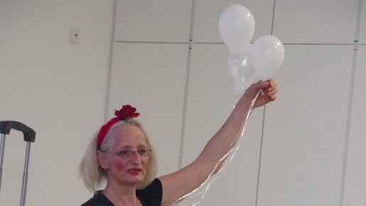 Beerdigungsclown Birgit Sauerschell