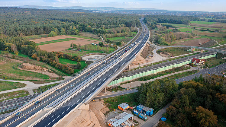 Breitengüßbach: Neue Brücke an A73 wird nach vier Jahren Bauzeit für Verkehr freigegeben