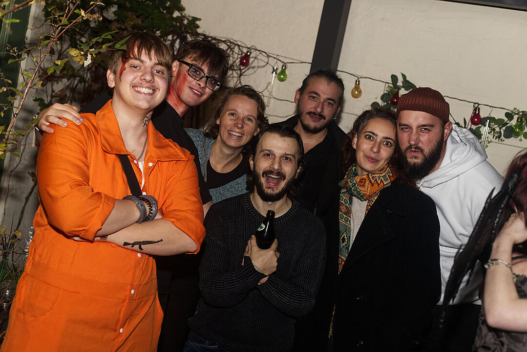 ME & MY (ZOMBIE) GIRLS HALLOWEEN