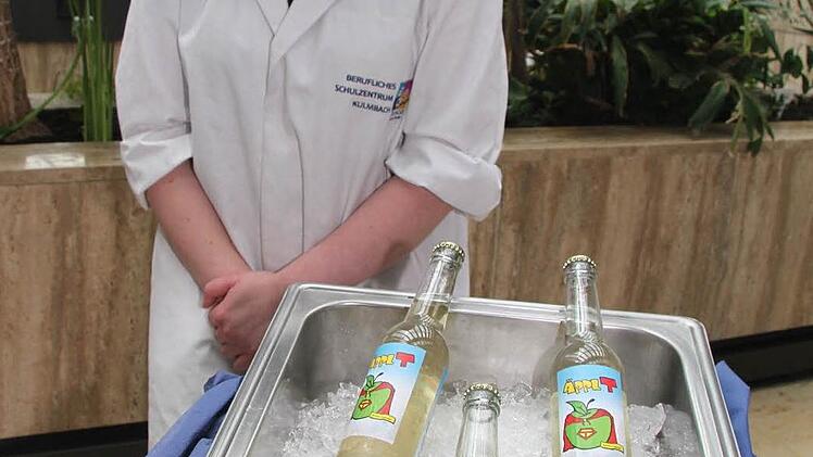 Nicole Grybos mit ihrem "ÄpplT".