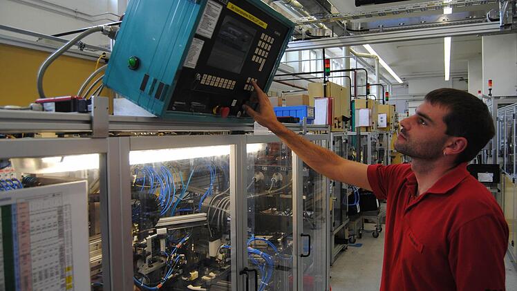 Bis zu sechs solcher Schleif- und Montagelinien sollen bei Schaeffler in Elfershausen entstehen. Fotos: Wolfgang Dünnebier