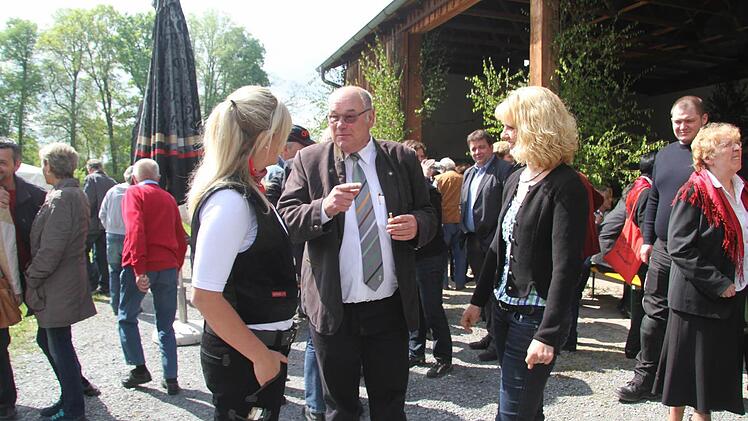 Bürgermeister Dieter Adam fehlte beim Dorffest natürlich auch nicht. Foto: Sonja Adam