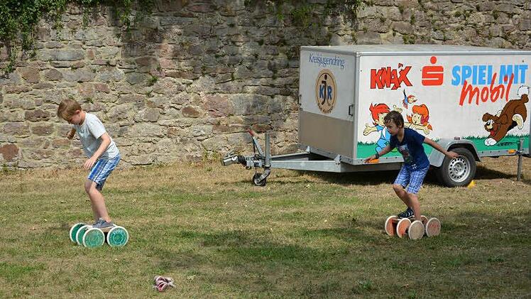Spielefest 2015 im Schlosspark von Aschach. Foto: Björn Hein