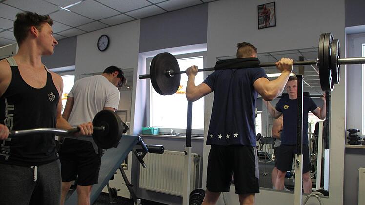 Leon Bernhard trainiert fünfmal in der Woche. Seine Freunde sind meistens mit dabei. Foto: Ulrike Müller