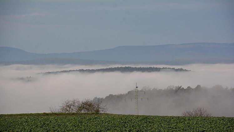 Natur im Nebel bei Bad Neustadt. Hanns Friedrich