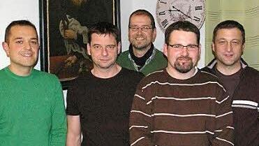 Die Mitglieder der Kirchenverwaltung (von links): Oliver Masso, Ralf Gundelach, Stefan Raab, Jochen Gundelach, Wolfgang Kleinheinz und Michael Frank Foto: Helmut Raab