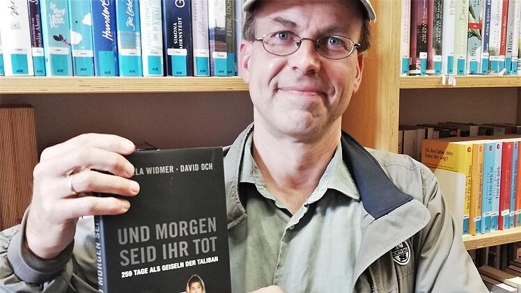 Autor Christian Försch mit dem 2013 veröffentlichten Buch "Und morgen seid ihr tot".