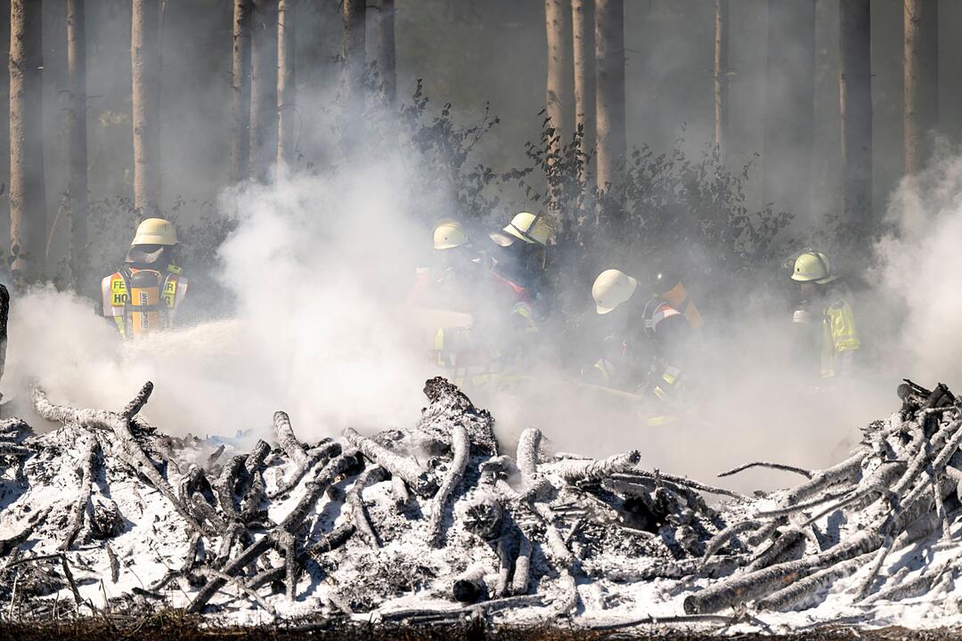 B&ouml;schungsbrand bei Sauerlach und Hofolding