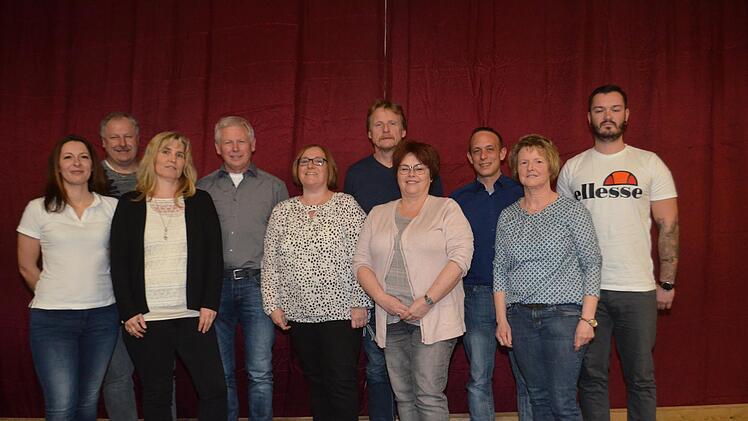 Für langjährige Mitgliedschaft wurden geehrt (von links): Rudi Helm, Elke Wittkowski, Michael Günder, Karin Schmitt, Jürgen Schmitt, Claudia Simon, Daniel Witzel, Marion Günder.  Fotos: Andreas Lomb