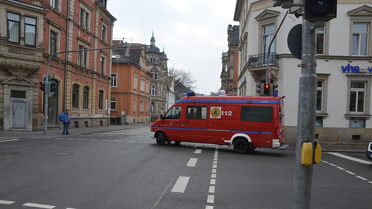 Die Feuerwehr stellte ein Fahrzeug für die Durchsagen zur Verfügung. Am frühen und am späten Nachmittag fuhren die Lautsprecherwagen durch die Innenstadt. Foto: Rainer Lutz