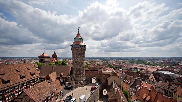 Kaiserburg in Nürnberg. Die mittelfränkische Metropole zählt laut einer Studie zu den zehn dynamischsten Großstädten in Deutschland.