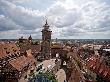 Kaiserburg in Nürnberg. Die mittelfränkische Metropole zählt laut einer Studie zu den zehn dynamischsten Großstädten in Deutschland.