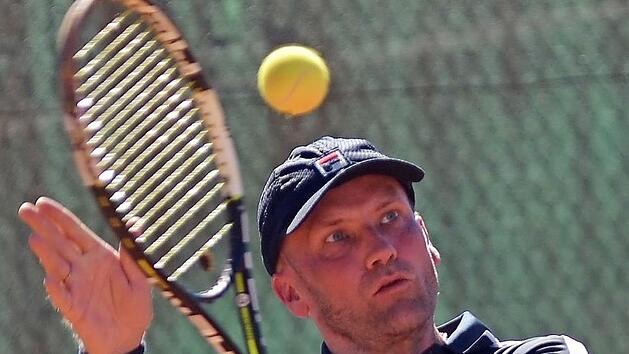 Der Redwitzer Martin Sch&ouml;b hat mit sechs Siegen in acht Spielen bisher die beste Bilanz der STC-Herren 30.  Foto: Daniel Sch&ouml;b
