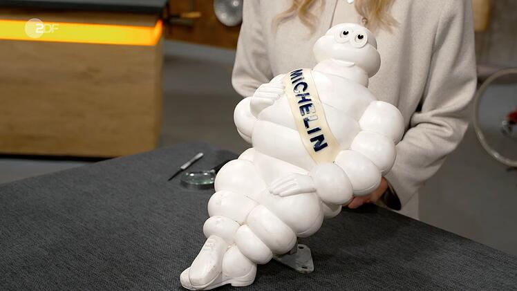 Ein Werbem&auml;nnchen der franz&ouml;sischen Marke Michelin et Cie datierte Annika Ra&szlig;bach ins Jahr 1966.