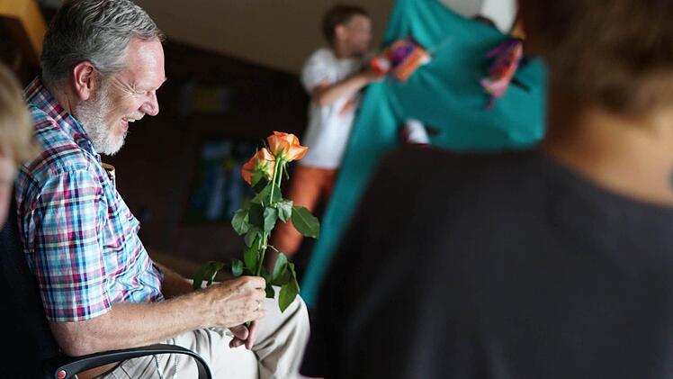 Pfarrer und Religionslehrer Jay Wiederanders verlässt Ludwigsstadt nach 15 Jahren Dienst und freut sich auf den Ruhestand. Foto: Sarah Dann