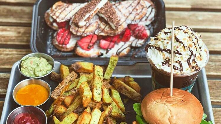 Würzburg: Burger-Kette "Traumkuh" hat erste Filiale in Franken eröffnet - das erwartet die Gäste