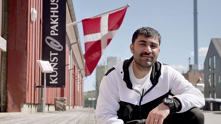 Farhad Rostami wartet seit acht Jahren im sogenannten "Ausreisezentrum" Kærshovedgård, einem Gefängnis mit Freigang, auf die Bearbeitung seines Asylantrags.