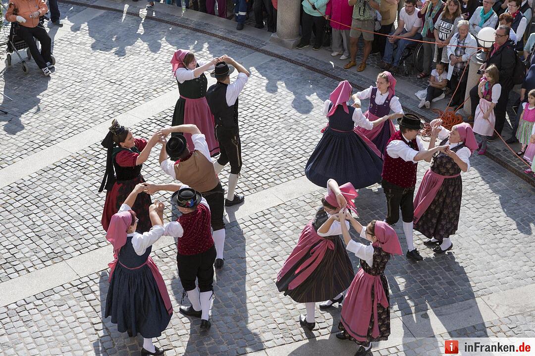 Fürther Michaeliskirchweih eröffnet