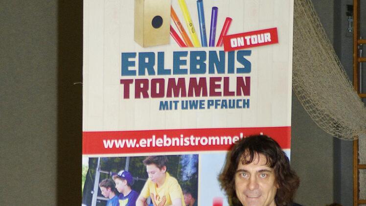 Sein Erlebnistrommeln mit der Grundschule am Mönchsturm das Uwe Pfausch als vollen Erfolg mit nach Hause nehmen. Winfried Ehling