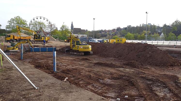 Bau-Chronik der neuen Angerhalle: 22. April 2016.Foto: Jochen Berger